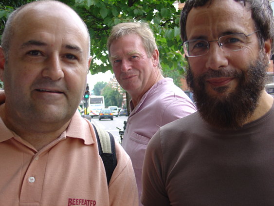 Jonas Soriano, Yusuf Islam and Alun Davies in London